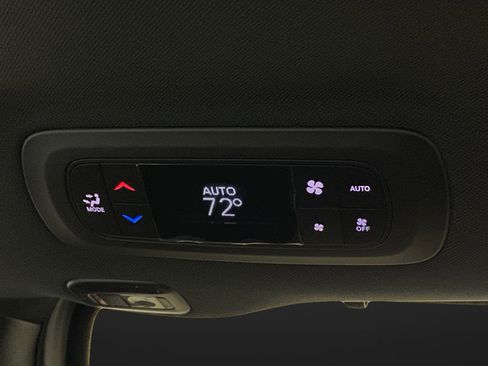 New 2026 Chrysler Pacifica Limited w/ S Appearance Package AWD/4WD image 36