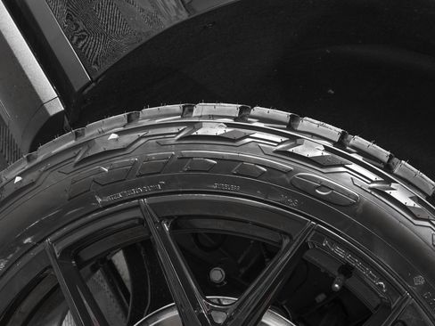 Used 2026 GMC Yukon XL AT4 Ultimate image 37