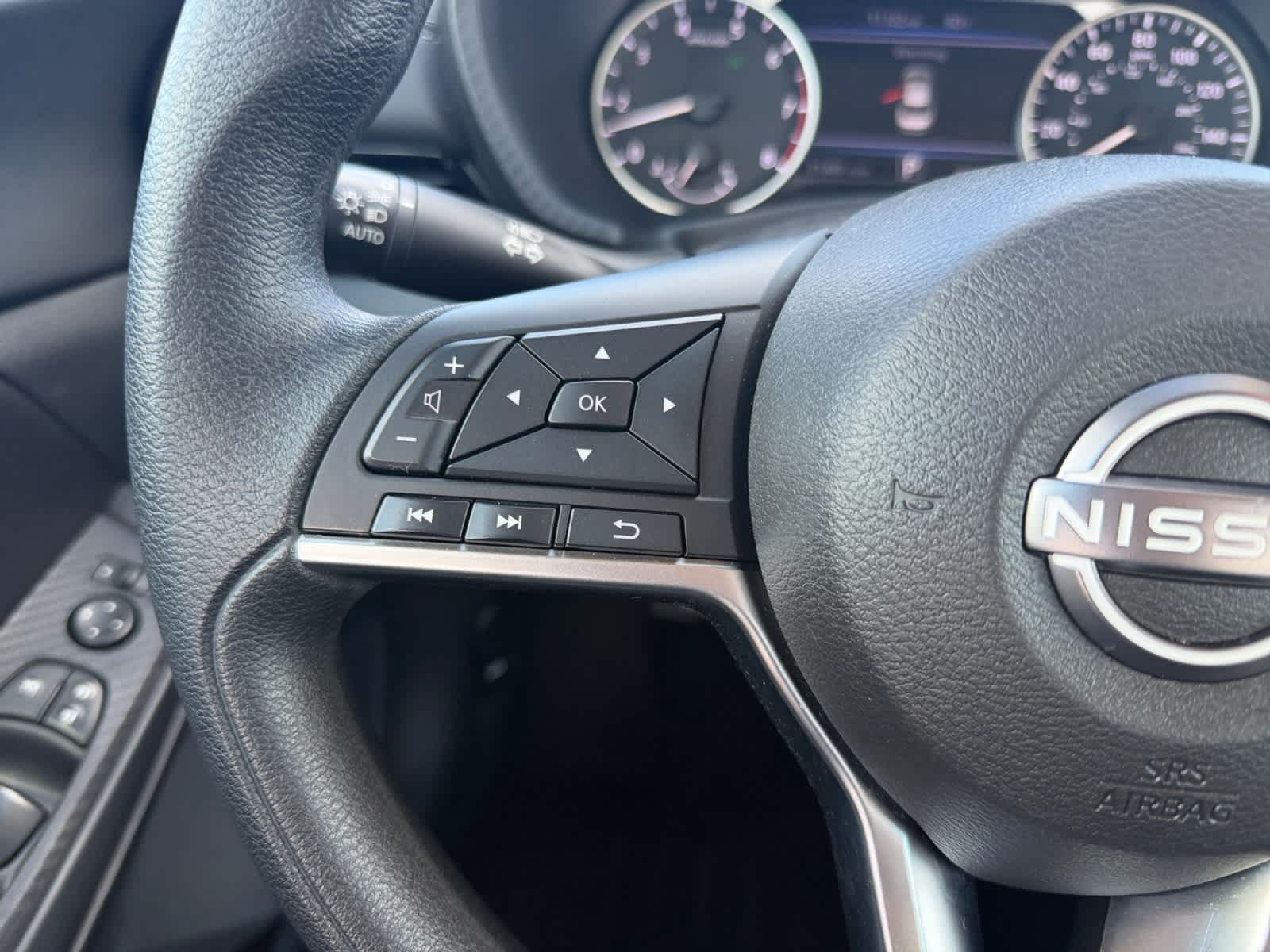 Used 2024 Nissan Sentra SV FWD image 19