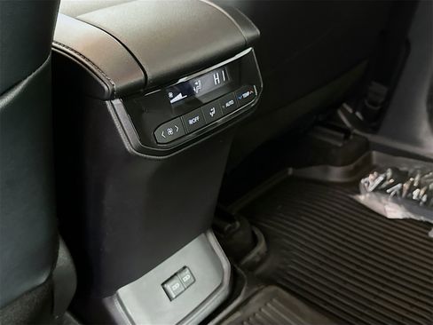 New 2026 Toyota Highlander XSE image 27