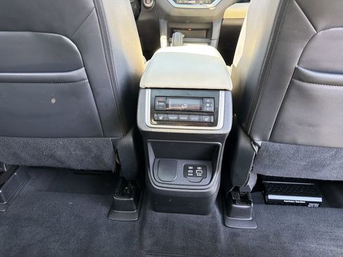 Used 2024 Subaru Ascent Limited w/ Technology Package AWD/4WD image 23