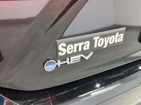 Used 2025 Toyota Camry XSE FWD image 10