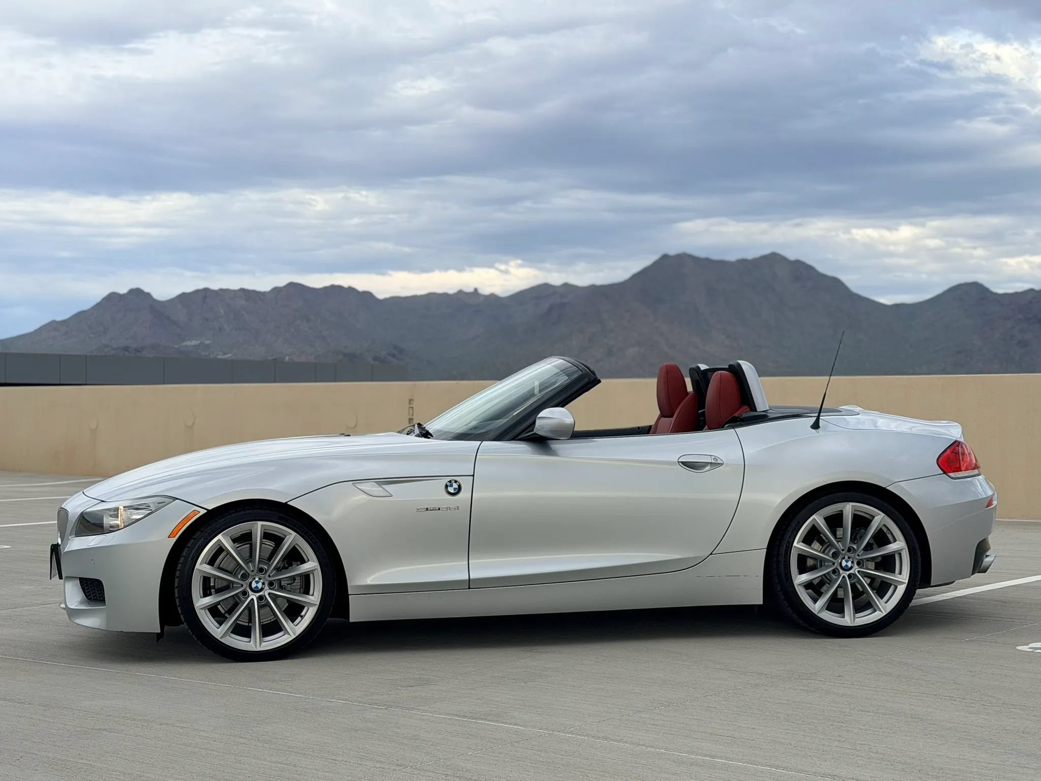 Used 2013 BMW Z4 sDrive35i RWD image 11