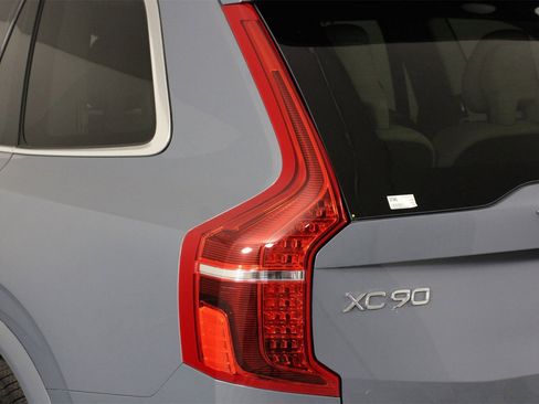 Certified 2023 Volvo XC90 B6 Ultimate image 18