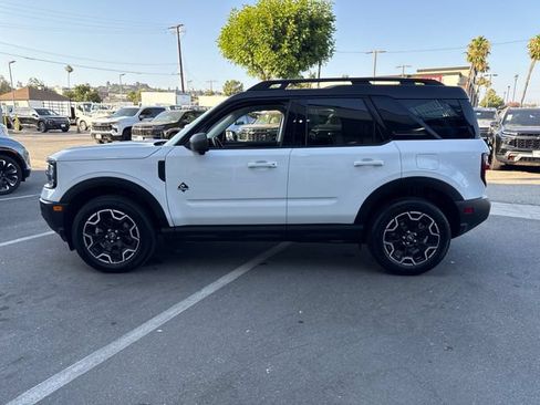 Used 2025 Ford Bronco Sport Outer Banks w/ Outer Banks Tech Package+ AWD/4WD image 2