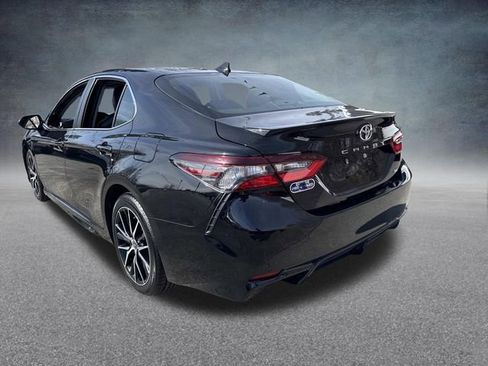 Used 2023 Toyota Camry SE FWD image 9