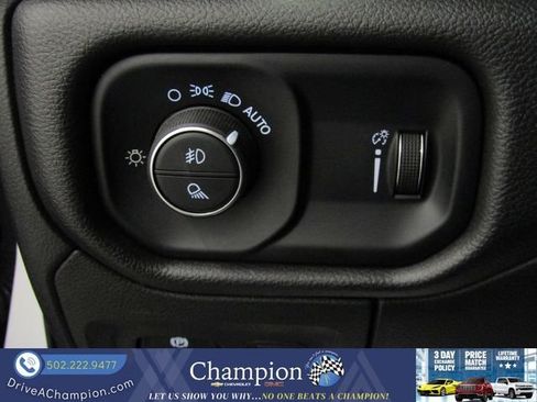 Used 2025 RAM 1500 Warlock AWD/4WD image 28