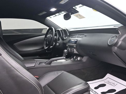 Used 2010 Chevrolet Camaro SS image 10
