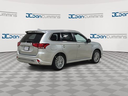 Used 2022 Mitsubishi Outlander LE AWD/4WD image 8