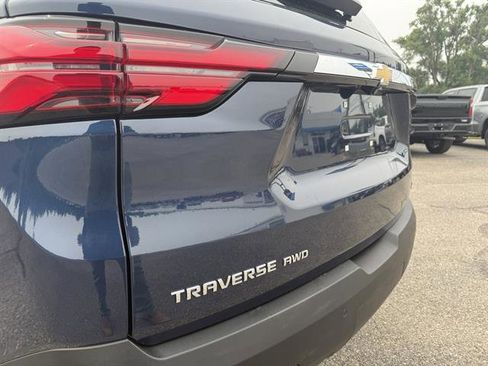 Used 2023 Chevrolet Traverse LS w/ Safety Package image 24