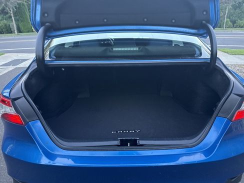 Used 2019 Toyota Camry LE FWD image 37