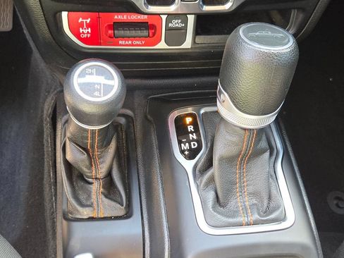 Used 2022 Jeep Gladiator Mojave AWD/4WD image 22