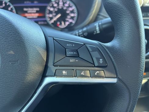 Used 2024 Nissan Sentra SV image 25