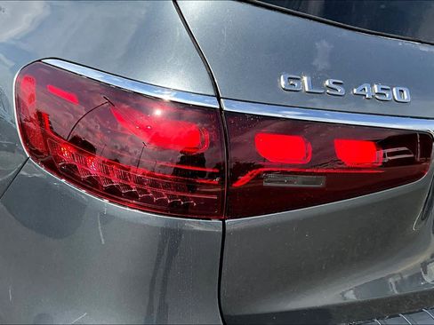 New 2026 Mercedes-Benz GLS 450 4MATIC image 6