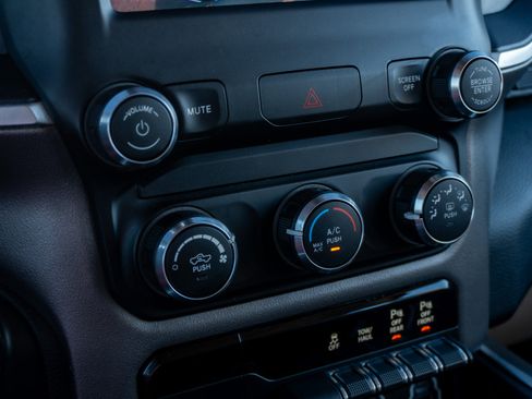 Used 2019 RAM 1500 Big Horn RWD image 23
