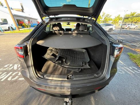 Used 2023 Tesla Model Y AWD image 24