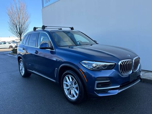 Certified 2022 BMW X5 xDrive40i w/ Parking Assistance Package image 2
