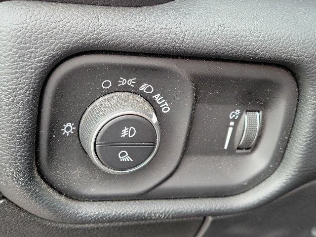 Used 2020 RAM 1500 Big Horn AWD/4WD image 23