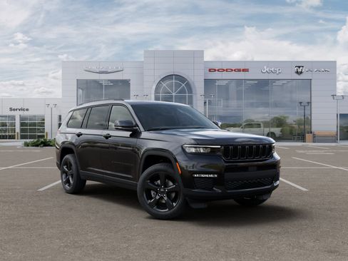 New 2025 Jeep Grand Cherokee L Limited w/ Black Appearance Package AWD/4WD image 5