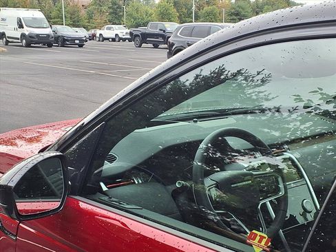 Used 2023 Land Rover Discovery Sport SE R-Dynamic image 26