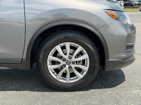 Used 2020 Nissan Rogue SV FWD image 11