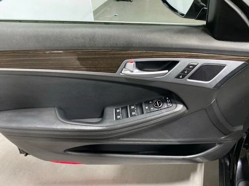 Used 2019 Genesis G80 3.8 AWD/4WD image 8