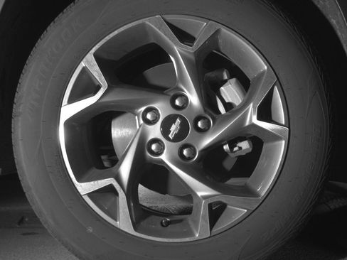 Used 2025 Chevrolet Trax LT w/ LT Convenience Package image 12