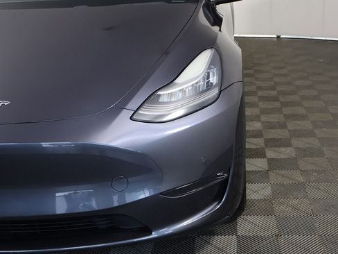Used 2020 Tesla Model Y Long Range image 14