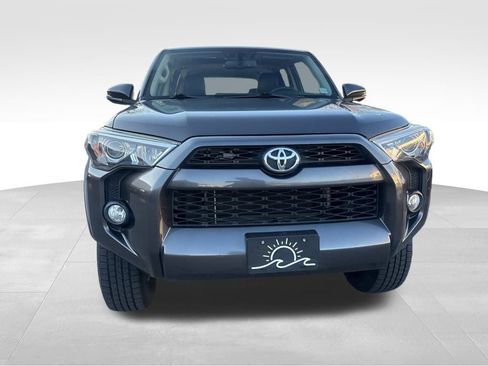 Used 2018 Toyota 4Runner SR5 Premium image 5