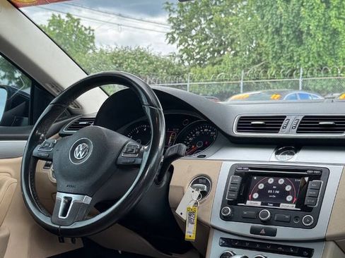 Used 2015 Volkswagen CC R-Line FWD image 3