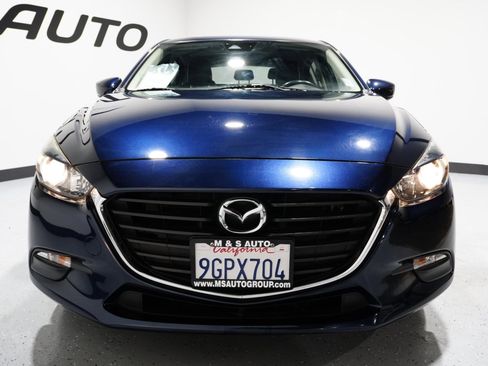 Used 2018 MAZDA MAZDA3 Touring image 2