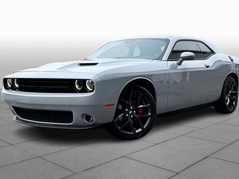 Used 2022 Dodge Challenger SXT w/ Blacktop Package image 34