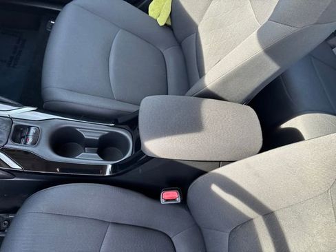 Used 2021 Toyota Corolla LE image 27