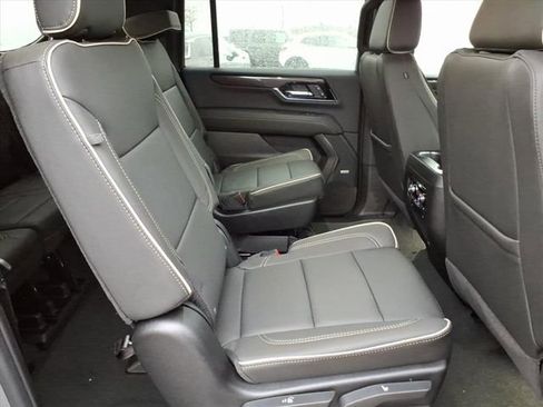 New 2026 GMC Yukon XL Elevation image 22