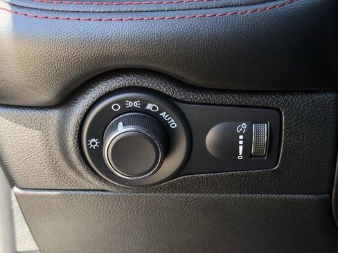 Used 2025 Dodge Durango R/T image 25