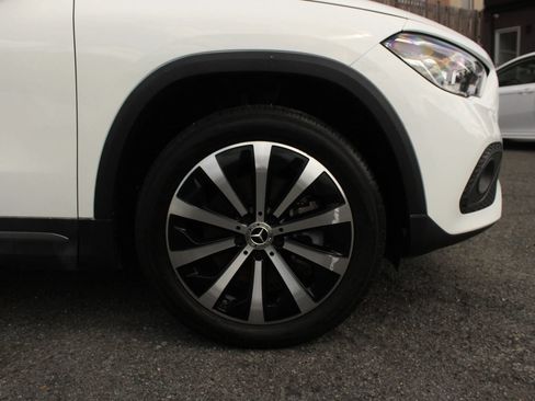 Used 2023 Mercedes-Benz GLA 250 w/ Premium Package image 4