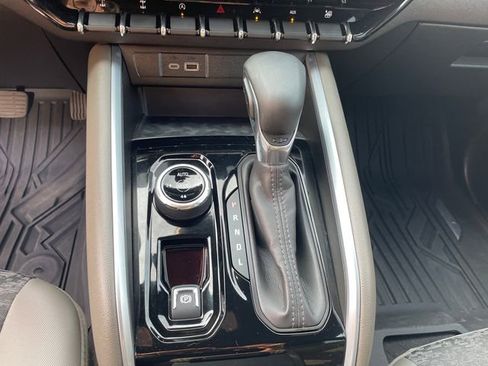 Certified 2024 Chevrolet Colorado ZR2 w/ Technology Package image 36