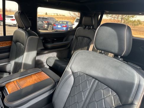 Used 2022 Jeep Grand Wagoneer Series III image 25