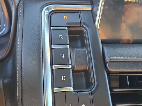 Certified 2022 Chevrolet Tahoe High Country image 15