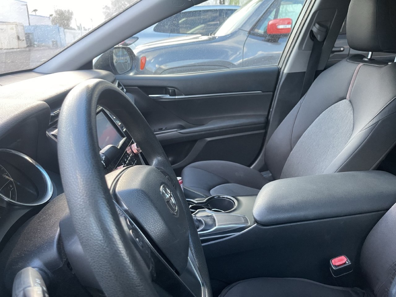 Used 2018 Toyota Camry LE FWD image 10