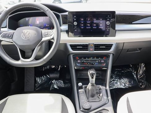 New 2025 Volkswagen Taos SE image 35