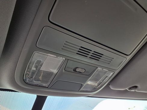 Used 2018 Honda CR-V LX image 22