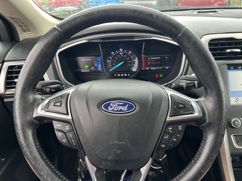Certified 2018 Ford Fusion Energi SE FWD image 24