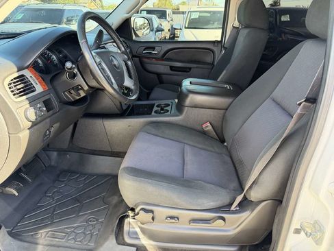 Used 2013 GMC Yukon XL SLE w/ Convenience Package RWD image 12