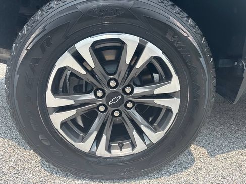 Used 2021 Chevrolet Colorado Z71 w/ Safety Package AWD/4WD image 3