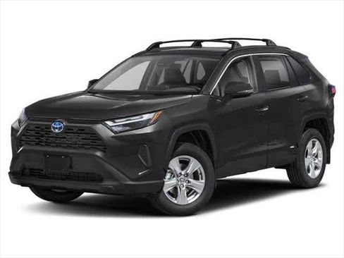 Used 2024 Toyota RAV4 XLE image 1