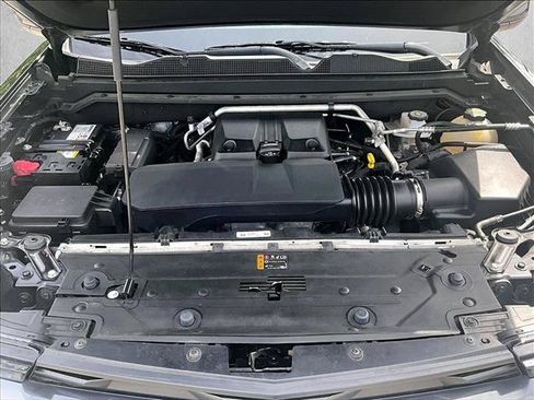 Used 2024 Chevrolet Colorado LT w/ LT Convenience Package RWD image 11