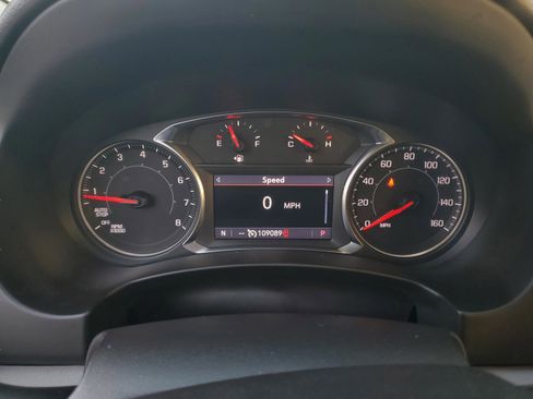 Used 2022 GMC Terrain SLT image 32