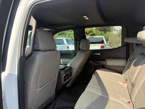 Used 2020 GMC Sierra 1500 SLT AWD/4WD image 12