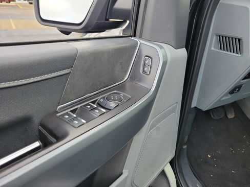 Used 2024 Ford F150 XLT w/ Mobile Office Package image 18